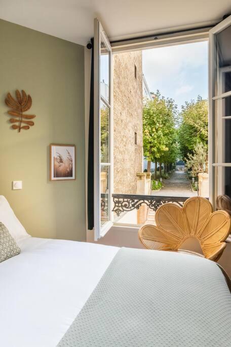 Apartment Luxury Flat Champs Elysees Air Cond. 6 Pers Paris